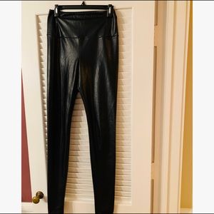 ARITZIA Daria Pant Faux Leather Legging Sz M